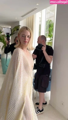Elle Fanning [ elle-fanning ] - How are you doing today
