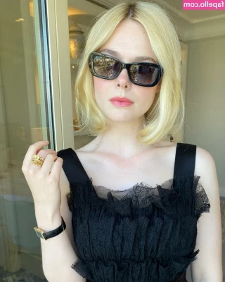 Elle Fanning [ elle-fanning ] - MAID  My wonderful Maid set for your lovely eyes lt 3   I went to get