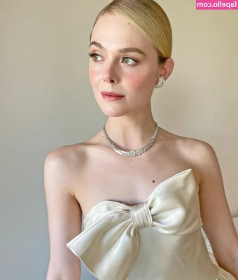 Elle Fanning [ elle-fanning ] - Full body stocking lingerie. How does it look on me? part 1