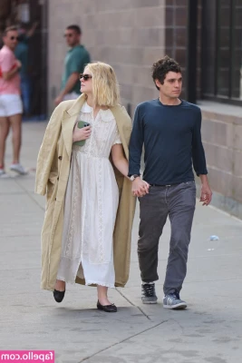 Elle Fanning [ elle-fanning ] - 🦄✨ with the magical @atlantamoreno