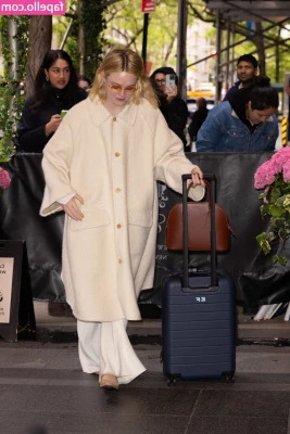 Elle Fanning [ elle-fanning ] - Sorry I got sick from my littles this week all 3 of us were sick