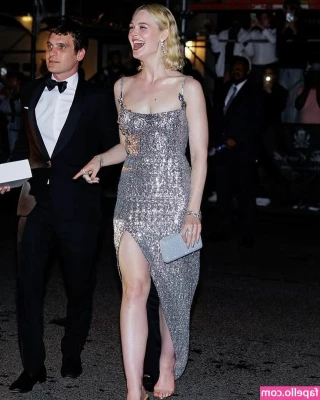 Elle Fanning [ elle-fanning ] - I am best or beast
