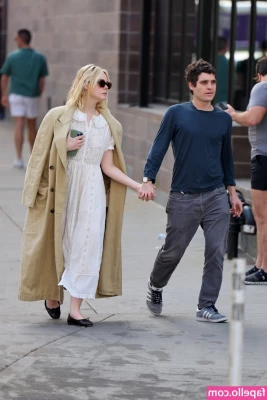 Elle Fanning [ elle-fanning ] - Look at that cum baby