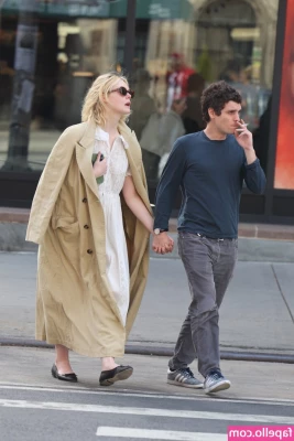 Elle Fanning [ elle-fanning ] - Lover of pvc? Tip $10 and get some hot pvc vids!