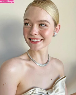 Elle Fanning [ elle-fanning ] - Date night😋✨ would you take me out in this dress? It lifts up