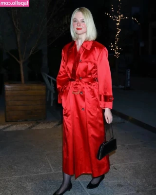 Elle Fanning [ elle-fanning ] - Anyone a c9 fan  Cause me too