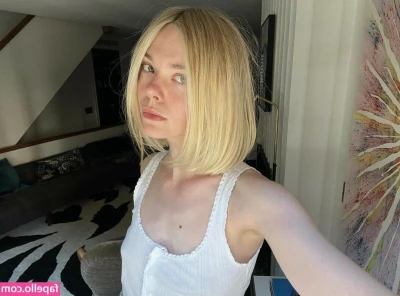 Elle Fanning [ elle-fanning ] - BEAUTIFUL WORK OF ART
