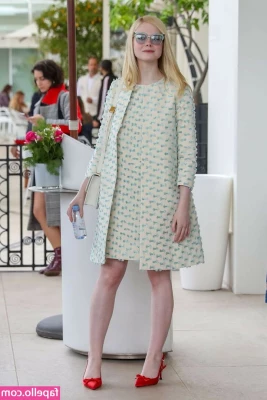 Elle Fanning [ elle-fanning ] - Spent 11 minutes sucking my man's cock. Did this make you cum?? Send