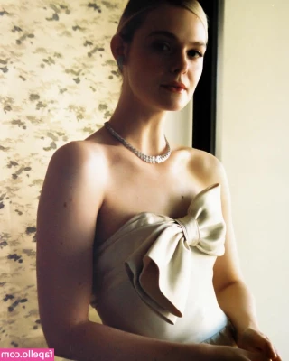 Elle Fanning [ elle-fanning ] - Go