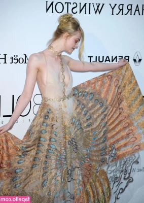 Elle Fanning [ elle-fanning ] - How is this angle part 1