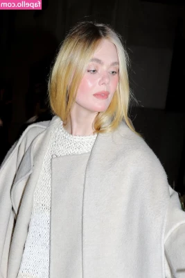 Elle Fanning [ elle-fanning ] - Bonne journée  Sniff 🍆💦