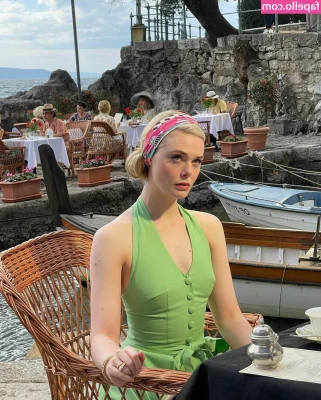 Elle Fanning [ elle-fanning ] - Mentally still here