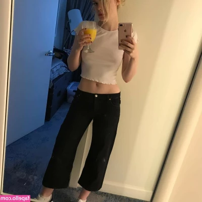 Elle Fanning [ elle-fanning ] - Getting ready for a new video shoot with a witchy Halloween theme