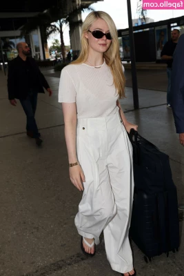Elle Fanning [ elle-fanning ] - Full video 13 minutes or fun I wish I had more toys   wanna buy me