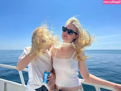 Elle Fanning [ elle-fanning ] - Pussy in red crotchless panties