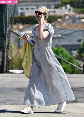 Elle Fanning [ elle-fanning ] - Good day my love  want to join me on this beach for a private