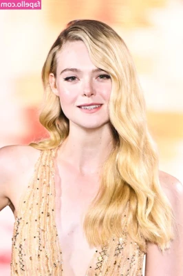Elle Fanning [ elle-fanning ] - my cute sweater ♡♡♡