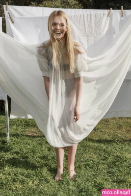 Elle Fanning [ elle-fanning ] - Had lots of fun on Snapchat tonight xxxx