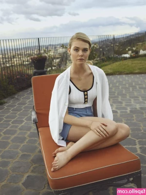 Elle Fanning [ elle-fanning ] - Stay tuned my loves new things coming