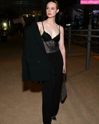 Elle Fanning [ elle-fanning ] - Woke up missing you