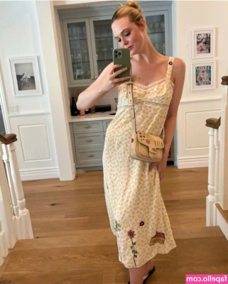 Elle Fanning [ elle-fanning ] - waiting you at home like this   what will you do