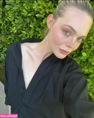 Elle Fanning [ elle-fanning ] - Who wants to see the nip slip  Feeling extra horny this morning