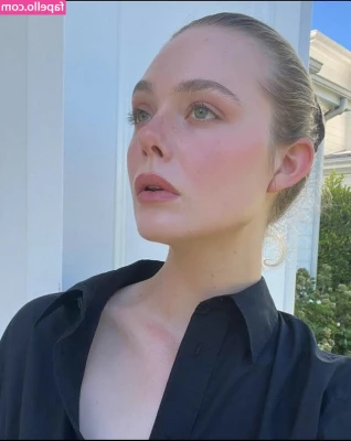 Elle Fanning [ elle-fanning ] - Next 20 buys get a free video