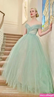 Elle Fanning [ elle-fanning ] - Gm zaddy  Which view do u like best