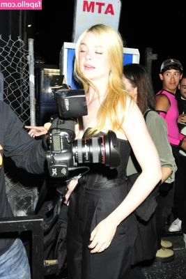 Elle Fanning [ elle-fanning ] - Just a little POV