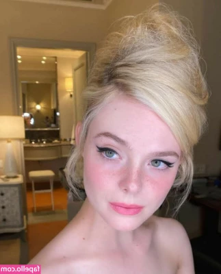Elle Fanning [ elle-fanning ] - Ride me on the floor