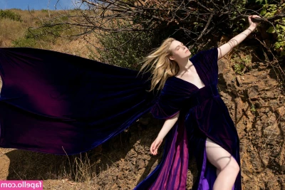 Elle Fanning [ elle-fanning ] - Viernecito mood, muchos besitos a usted mor 🖤
