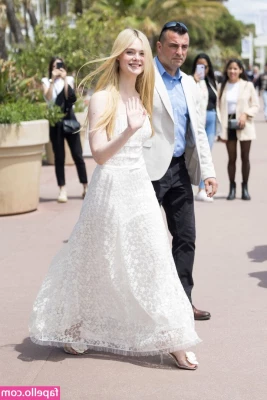 Elle Fanning [ elle-fanning ] - Pasame la lenguita