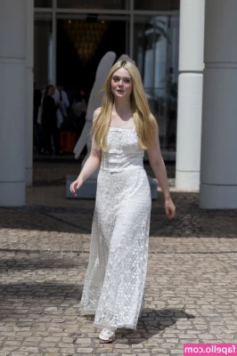 Elle Fanning [ elle-fanning ] - lucky you
