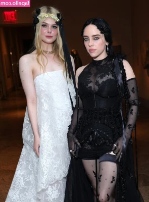 Elle Fanning [ elle-fanning ] - El día que me dieron mi tarjeta Oh part 1