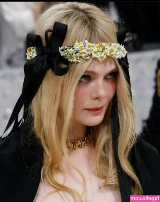 Elle Fanning [ elle-fanning ] - Leather face slut Sucks and slob s until I cum