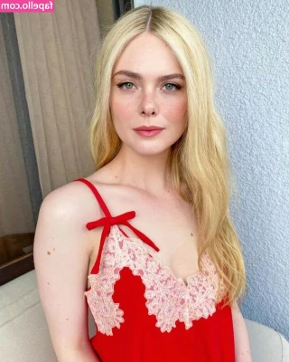 Elle Fanning [ elle-fanning ] - Scroll to see what s under that bow