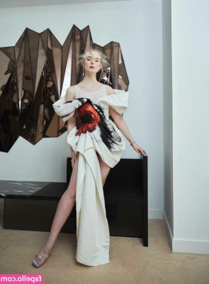 Elle Fanning [ elle-fanning ] - GOOD MORNING  Let s have a shower together Make it nice and steamy 
