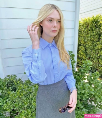 Elle Fanning [ elle-fanning ] - I love it when a woman s curves drive you crazy   What turns you on