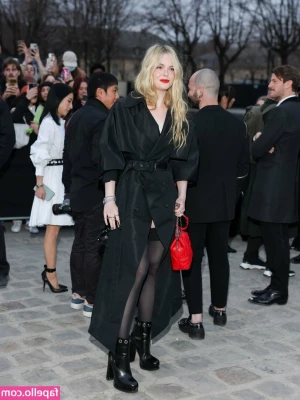 Elle Fanning [ elle-fanning ] - Hey all, sorry I’ve not felt the best today, but I definitely will