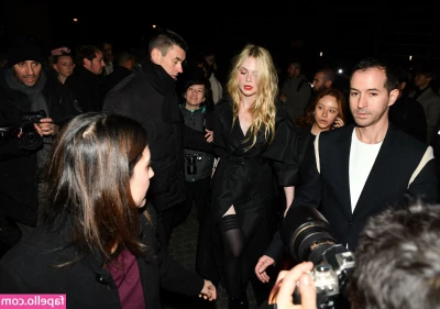 Elle Fanning [ elle-fanning ] - El conocimiento es poder