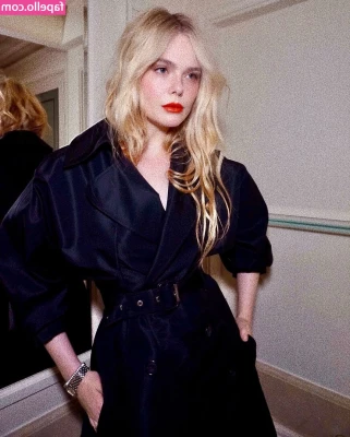 Elle Fanning [ elle-fanning ] - Feeling festive and flirty 21 days to go