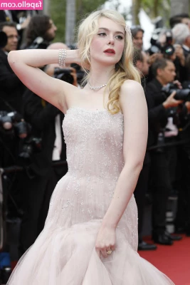 Elle Fanning [ elle-fanning ] - Fulfill your fantasies with me
