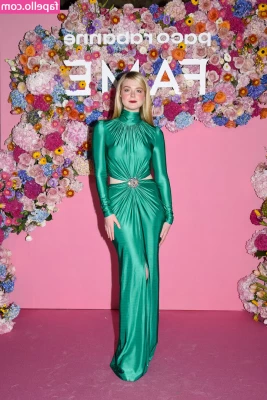 Elle Fanning [ elle-fanning ] - wanna see how tight I am daddy?