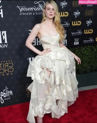 Elle Fanning [ elle-fanning ] - Today its all about the cleavage appreciation.. 🤭