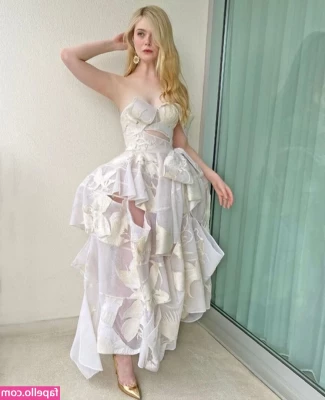 Elle Fanning [ elle-fanning ] - WNBA SEASON OPENER   DONT BUY AFTER 7 07 PM EST