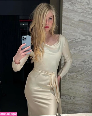 Elle Fanning [ elle-fanning ] - Any special pictures/videos you want me to take, I’ll happily do..