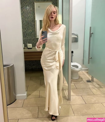 Elle Fanning [ elle-fanning ] - fucking dana dearmond