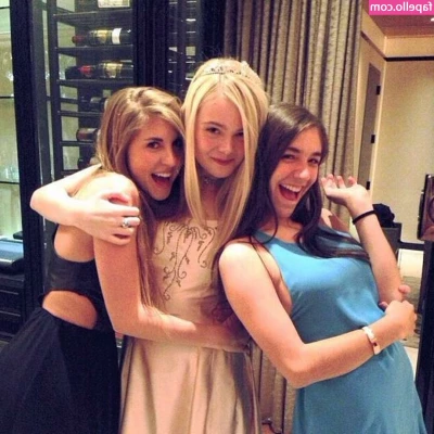 Elle Fanning [ elle-fanning ] - Letting you see access to some insta posts early 🙈