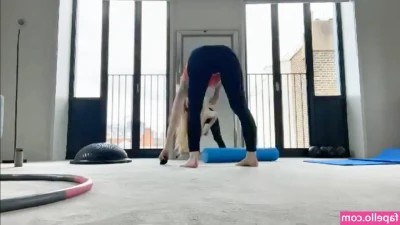Elle Fanning [ elle-fanning ] - What do you think of my thong?