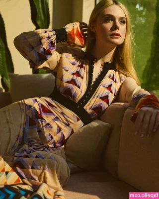 Elle Fanning [ elle-fanning ] - Pretty in Pink !!